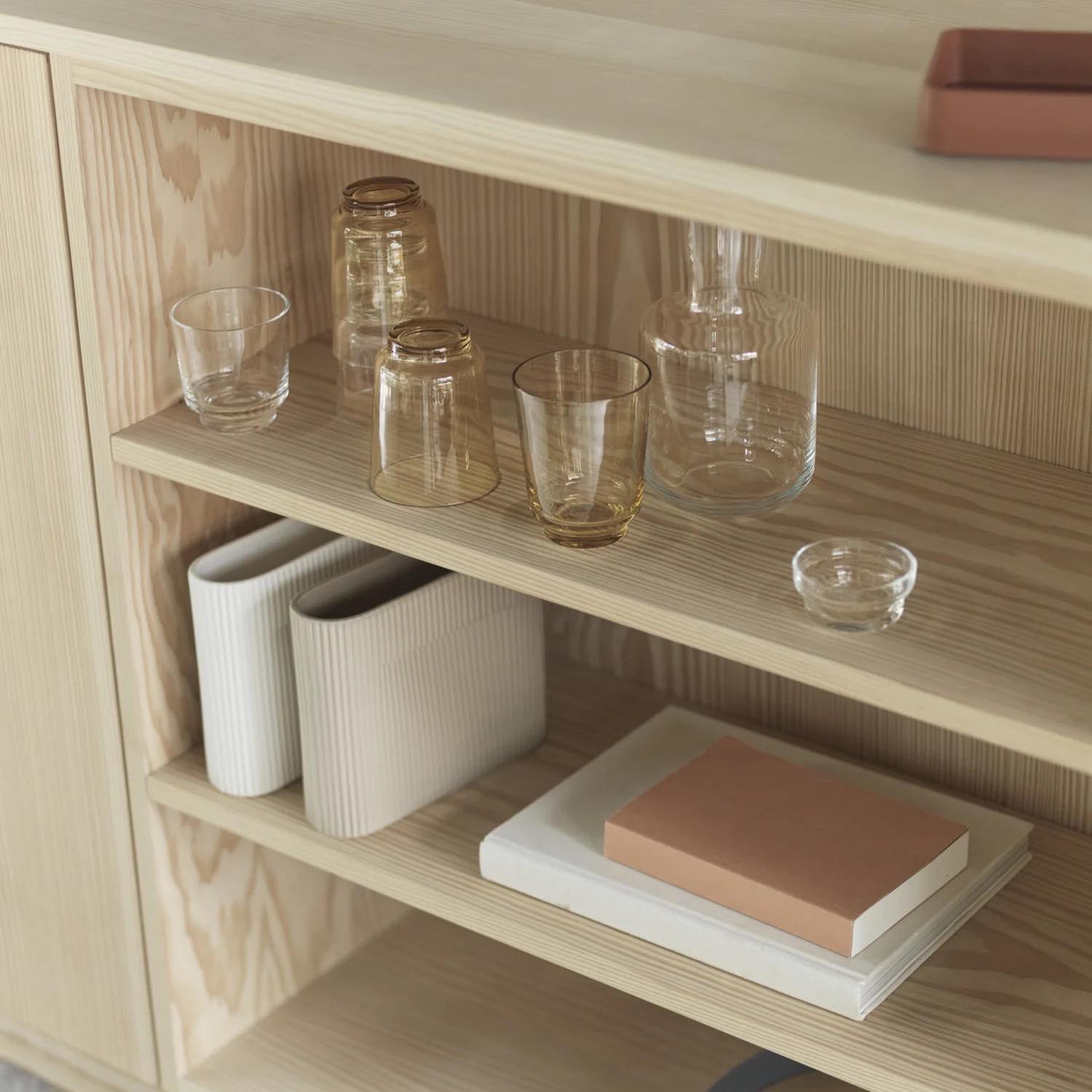 14760-raise-carafe--glass-lifestyle-image