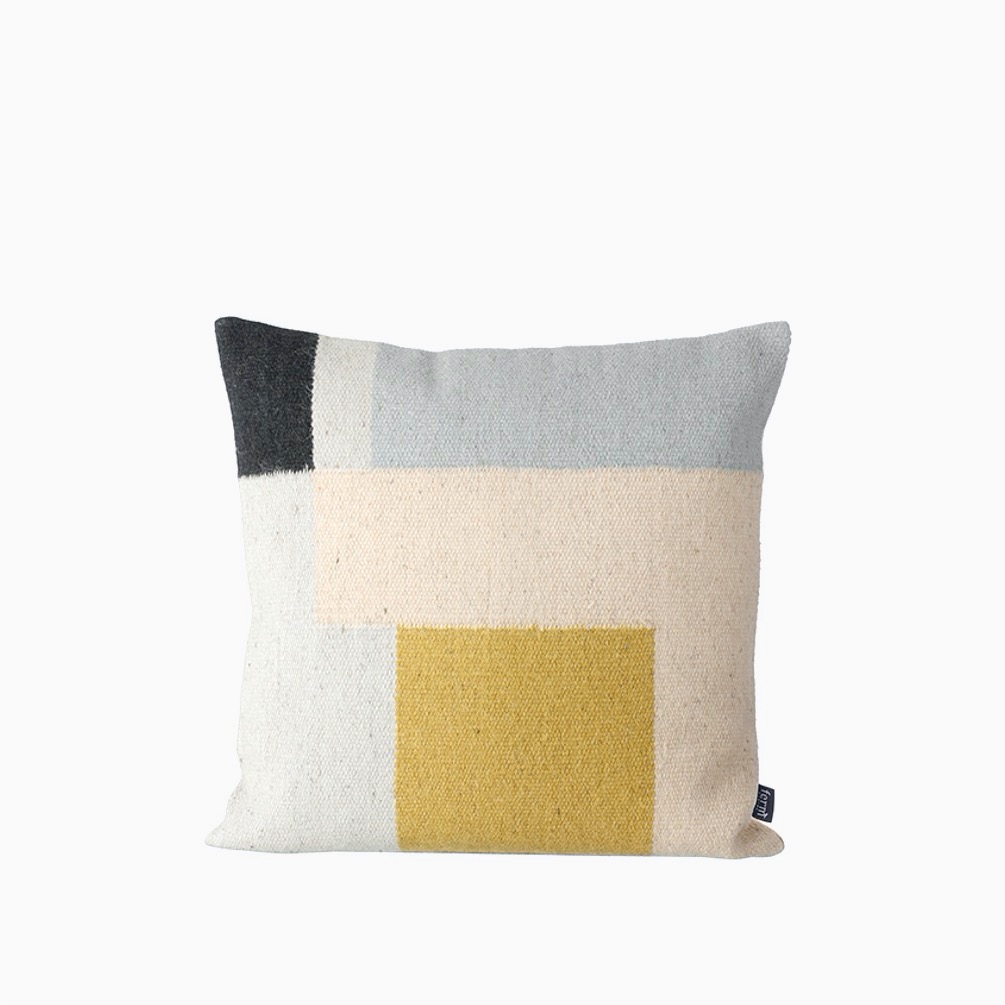 Kelim-Cushion-Squares55