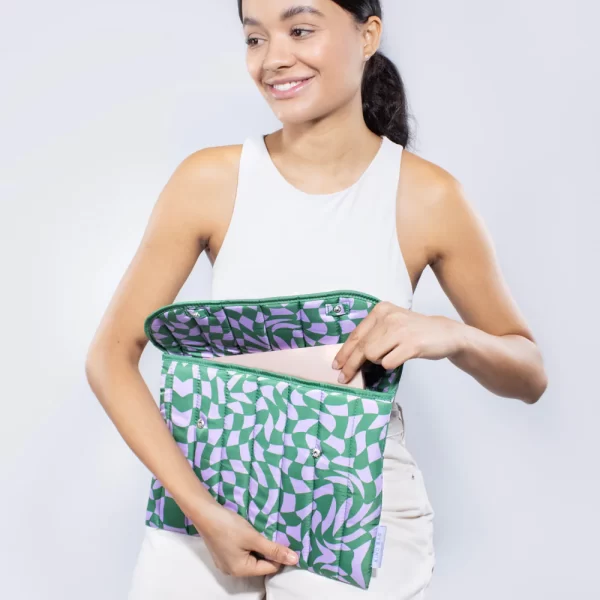 Wavy Check Laptop Sleeve 13”