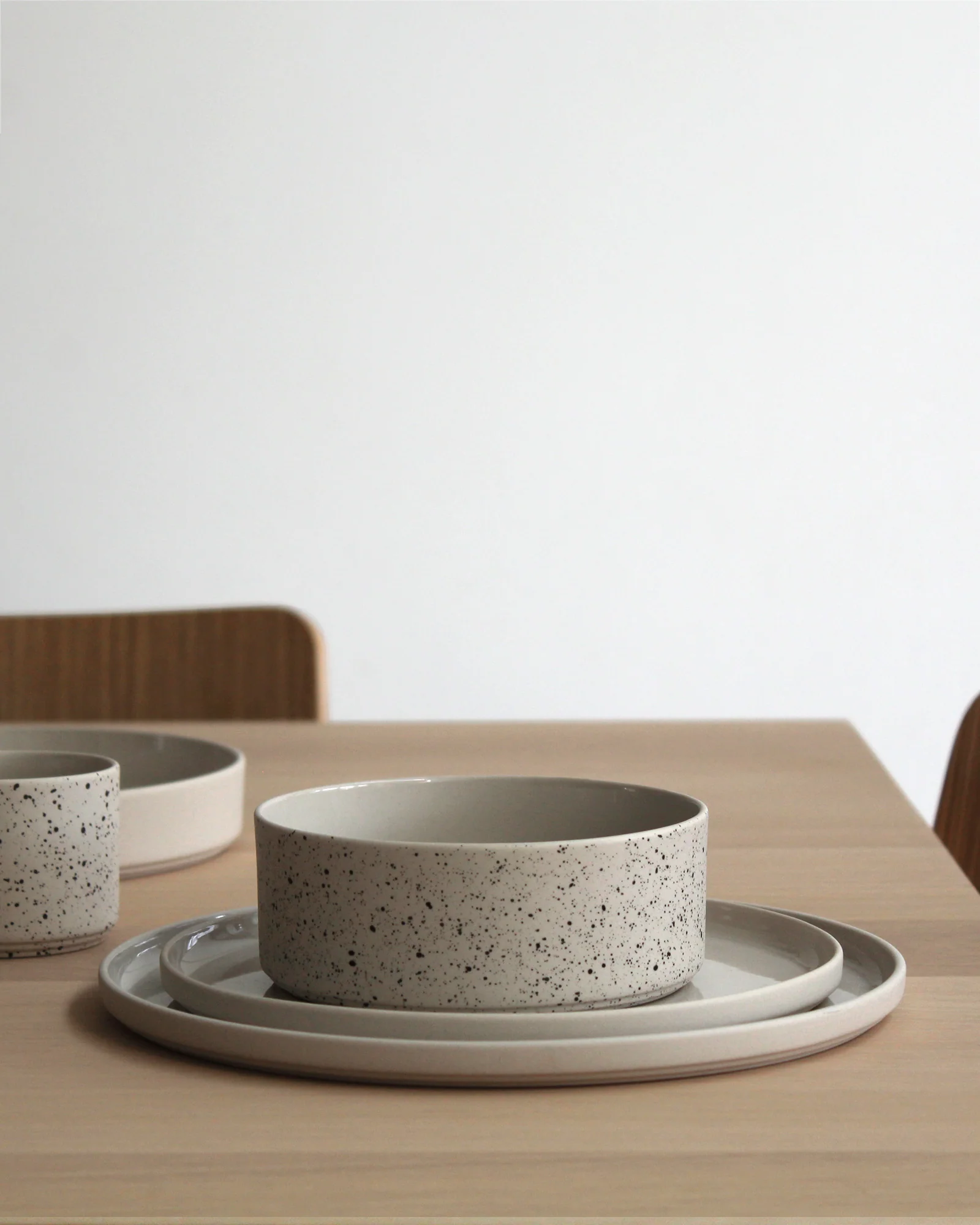 forme-small-plate-sand-lifestyle