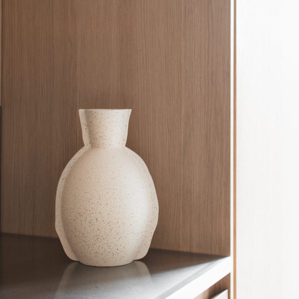 Edge Vase Cream Dot