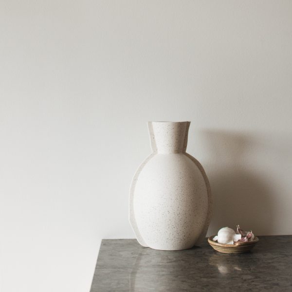 Edge Vase Cream Dot