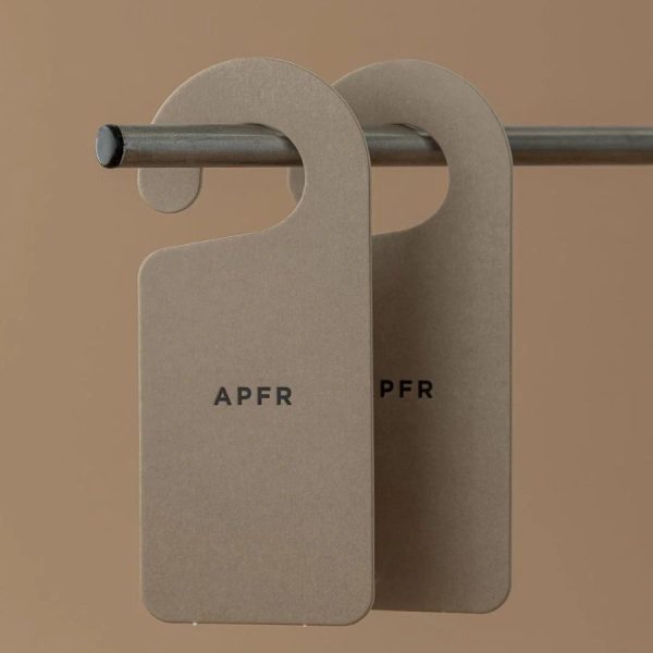 Oakmoss Amber Closet Tag