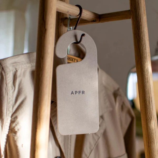 Oakmoss Amber Closet Tag