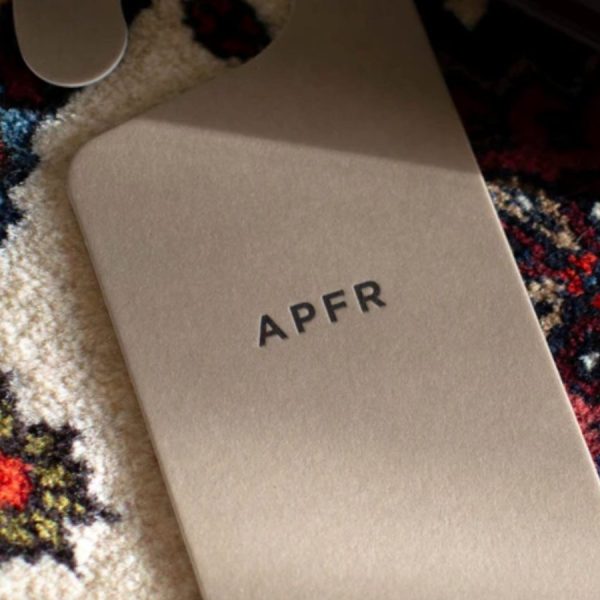 Oakmoss Amber Closet Tag